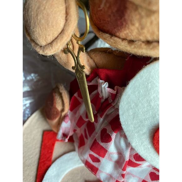 Annalee 1997 10"  Valentine Open Eyes Gold Scissors Doll With Bag Mint Condition - Picture 7 of 8